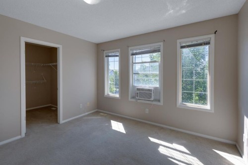 427 Saddlebrook Way Ne, Calgary, AB - Indoor Photo Showing Other Room