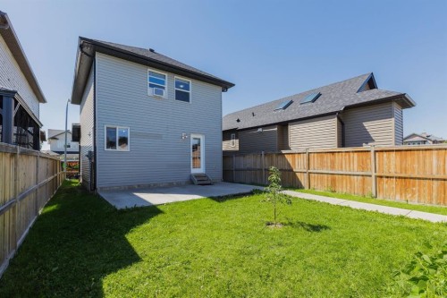 427 Saddlebrook Way Ne, Calgary, AB - Outdoor