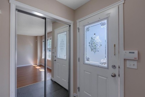 427 Saddlebrook Way Ne, Calgary, AB - Indoor Photo Showing Other Room