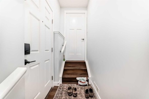 108 Magnolia Way Se, Calgary, AB - Indoor Photo Showing Other Room