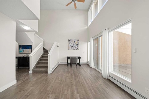 8-301 Village Mews Sw, Calgary, AB - Indoor Photo Showing Other Room