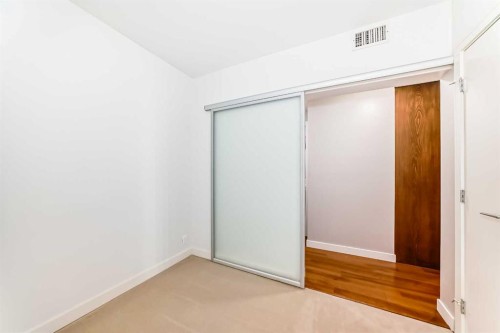 521-222 Riverfront Avenue Sw, Calgary, AB - Indoor Photo Showing Other Room