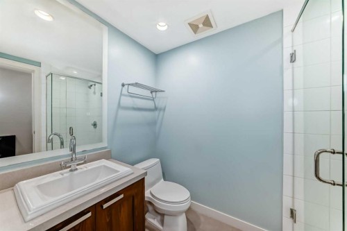 521-222 Riverfront Avenue Sw, Calgary, AB - Indoor Photo Showing Bathroom