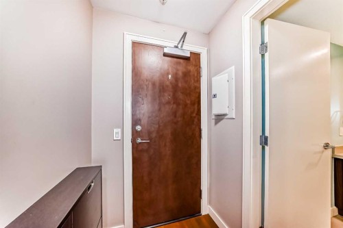 521-222 Riverfront Avenue Sw, Calgary, AB - Indoor Photo Showing Other Room