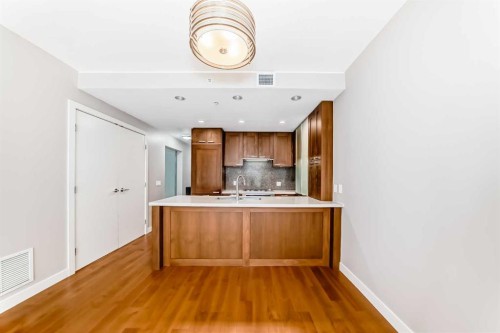 521-222 Riverfront Avenue Sw, Calgary, AB - Indoor Photo Showing Kitchen