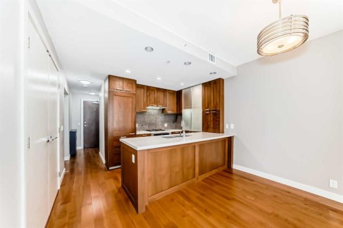 521-222 Riverfront Avenue Sw, Calgary, AB - Indoor Photo Showing Kitchen