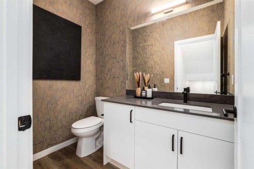 410-1453 Na'A Drive Sw, Calgary, AB - Indoor Photo Showing Bathroom