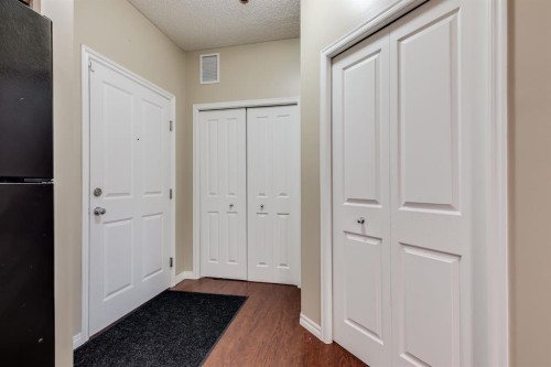 2102-4 Kingsland Close Se, Airdrie, AB - Indoor Photo Showing Other Room