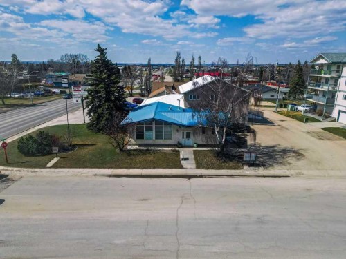 4530 54 Avenue, Olds, AB 