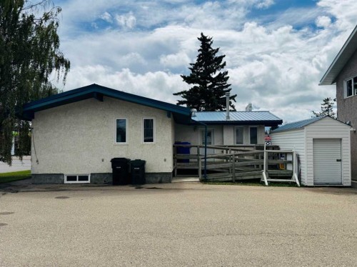 4530 54 Avenue, Olds, AB 