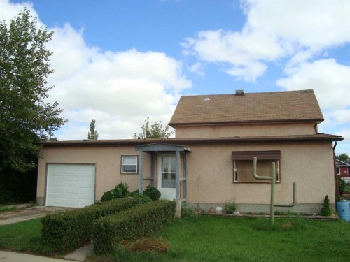 114 School Road, Trochu, AB - Outdoor