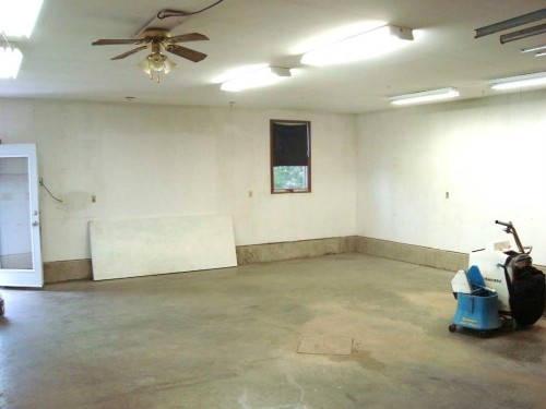 114 School Road, Trochu, AB - Indoor