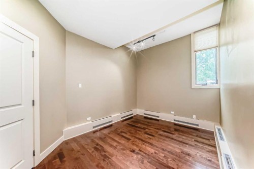 101-323 13 Avenue Sw, Calgary, AB - Indoor Photo Showing Other Room