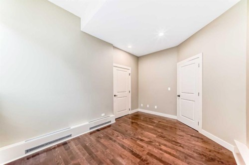 101-323 13 Avenue Sw, Calgary, AB - Indoor Photo Showing Other Room