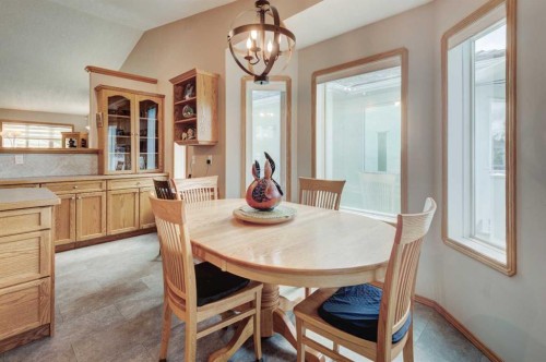 3 Strathmore Lakes Bay, Strathmore, AB - Indoor Photo Showing Dining Room