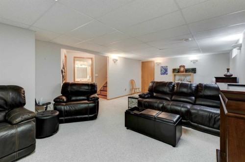 3 Strathmore Lakes Bay, Strathmore, AB - Indoor