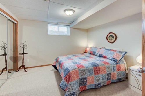 3 Strathmore Lakes Bay, Strathmore, AB - Indoor Photo Showing Bedroom