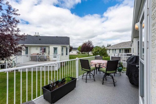 3 Strathmore Lakes Bay, Strathmore, AB - Outdoor With Deck Patio Veranda With Exterior