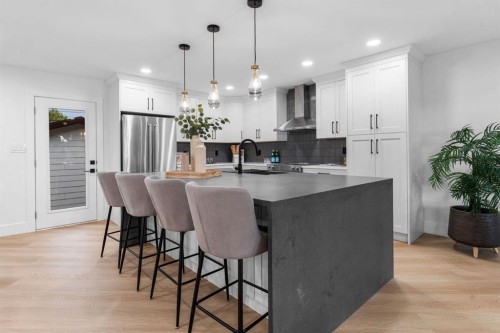 10404 Maplemont Road Se, Calgary, AB - Indoor