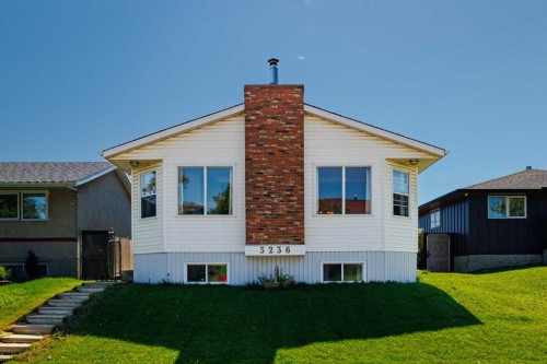 3236 Doverville Crescent Se, Calgary, AB - Outdoor