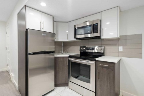 393 Nolanfield Way Nw, Calgary, AB - Indoor Photo Showing Kitchen