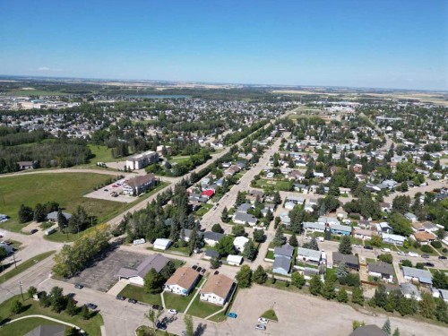 3208 52 Avenue, Innisfail, AB 