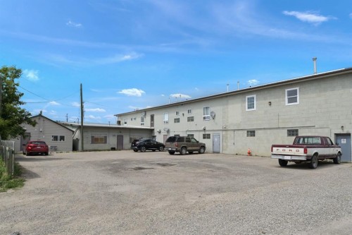 5001-05 49 Avenue, Olds, AB 