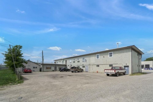 5001-05 49 Avenue, Olds, AB 