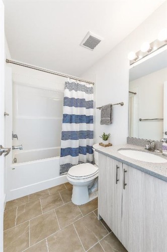 2411-298 Sage Meadows Park Nw, Calgary, AB - Indoor Photo Showing Bathroom