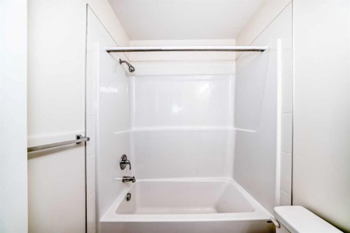 2411-298 Sage Meadows Park Nw, Calgary, AB - Indoor Photo Showing Bathroom