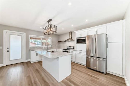 237 Tarington Close Ne, Calgary, AB - Indoor Photo Showing Kitchen With Stainless Steel Kitchen With Upgraded Kitchen
