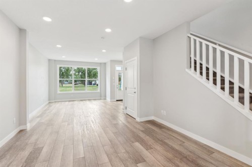 16 Alderwood Close Se, Calgary, AB - Indoor Photo Showing Other Room
