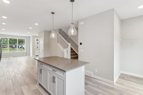 16 Alderwood Close Se, Calgary, AB - Indoor Photo Showing Kitchen