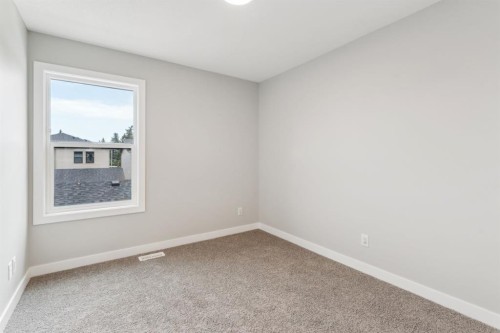 16 Alderwood Close Se, Calgary, AB - Indoor Photo Showing Other Room