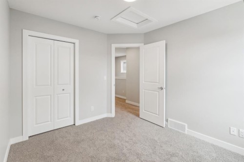 16 Alderwood Close Se, Calgary, AB - Indoor