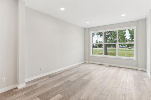 16 Alderwood Close Se, Calgary, AB - Indoor Photo Showing Other Room