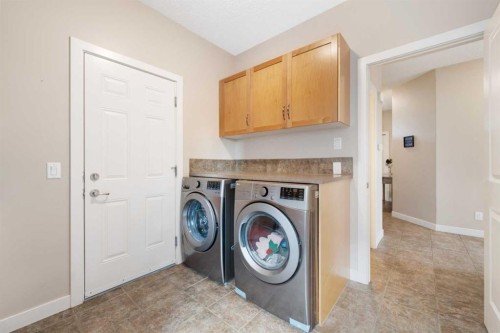 155 Autumn Close Se, Calgary, AB - Indoor Photo Showing Laundry Room