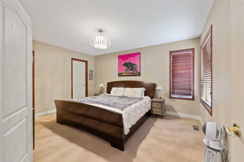 182 Sienna Park Drive Sw, Calgary, AB - Indoor Photo Showing Bedroom