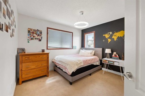 182 Sienna Park Drive Sw, Calgary, AB - Indoor Photo Showing Bedroom