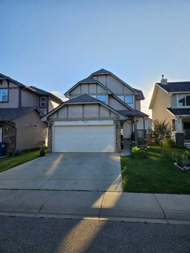 15 Kingsland Way SE Airdrie, AB T4A 0A4