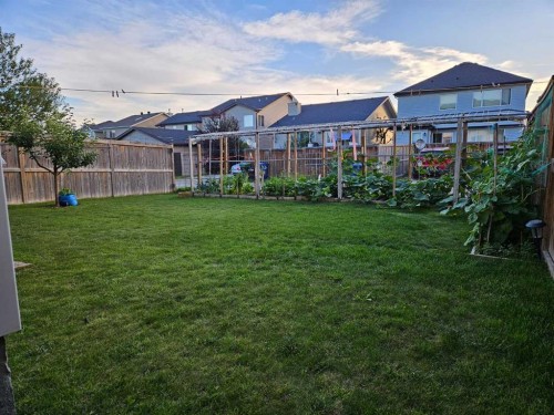 15 Kingsland Way Se, Airdrie, AB - Outdoor