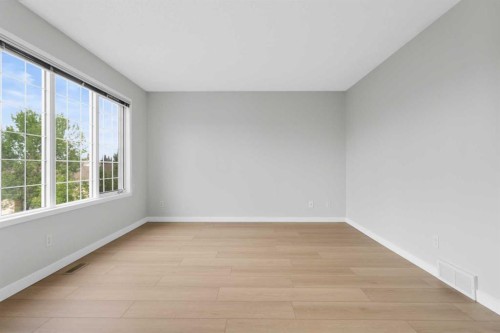 7 Prominence View Sw, Calgary, AB - Indoor Photo Showing Other Room