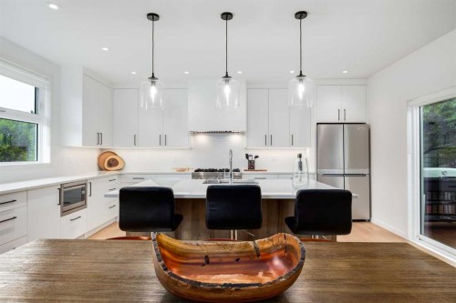 1408 Crescent Road Nw, Calgary, AB - Indoor Photo Showing Kitchen With Stainless Steel Kitchen With Upgraded Kitchen