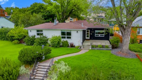 1408 Crescent Road NW Calgary, AB T2M 4B1