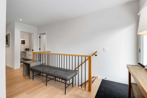 1408 Crescent Road Nw, Calgary, AB - Indoor Photo Showing Other Room