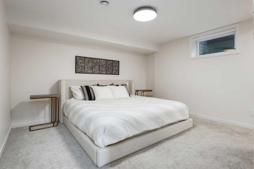 1408 Crescent Road Nw, Calgary, AB - Indoor Photo Showing Bedroom