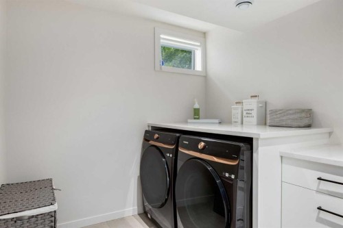 1408 Crescent Road Nw, Calgary, AB - Indoor Photo Showing Laundry Room
