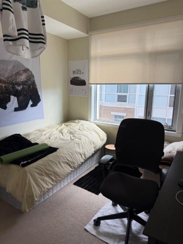 701-16 Varsity Estates Circle Nw, Calgary, AB - Indoor Photo Showing Bedroom