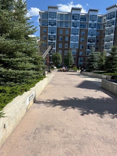 701-16 Varsity Estates Circle Nw, Calgary, AB - Outdoor
