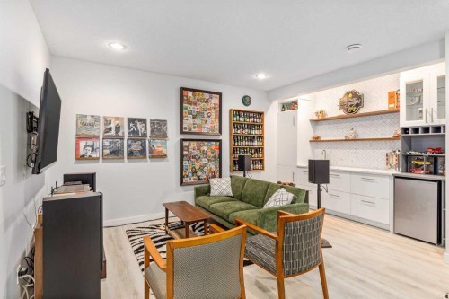 10 Cranbrook Hill Se, Calgary, AB - Indoor